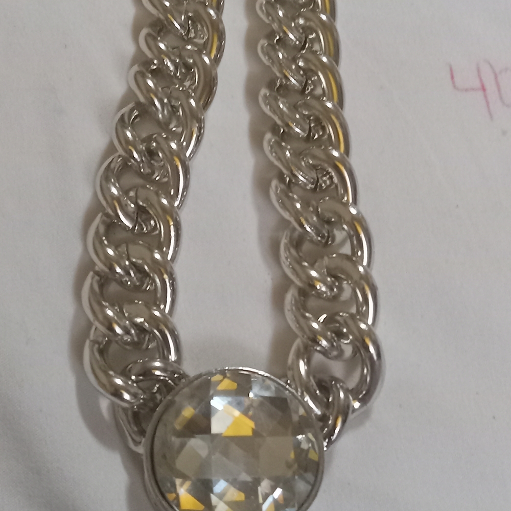 Elegant Silver Chain Necklace with Crystal Pendant